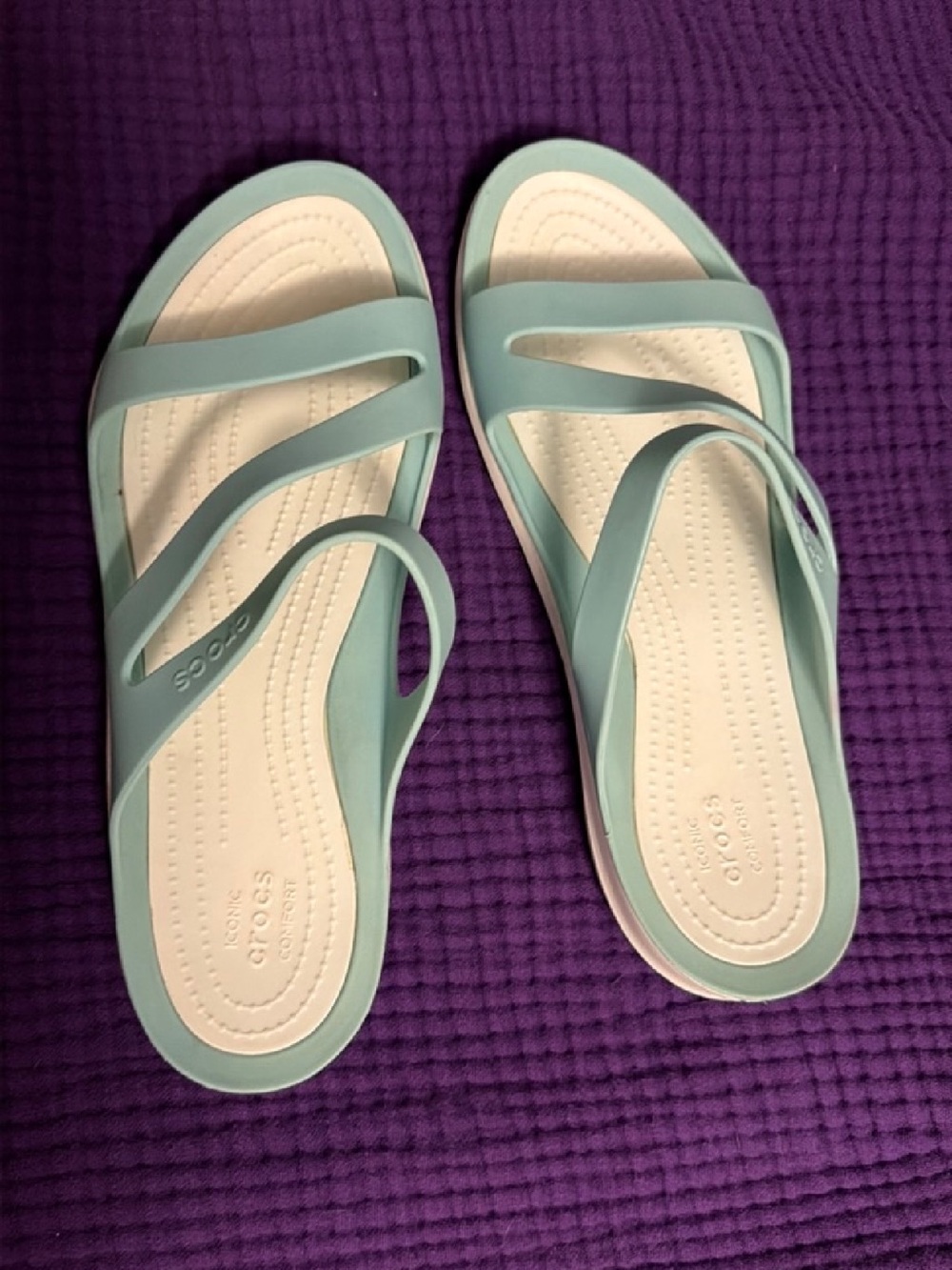CROCS Women’s Seafoam Green Strappy Slide Sandals